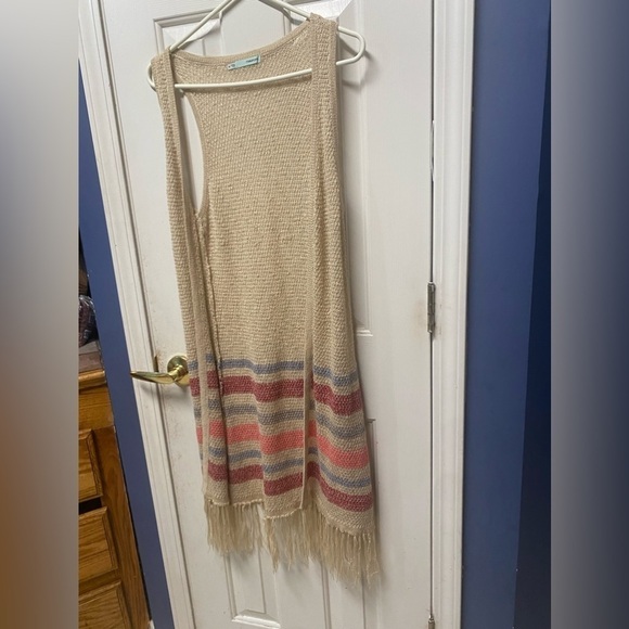 Maurices Crochet Sleeveless Cardigan Duster Size M Open Front Beige
B61b - Picture 2 of 5